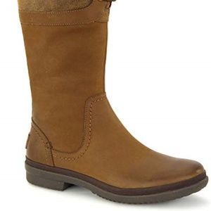 UGG Elsa Boots Size 6